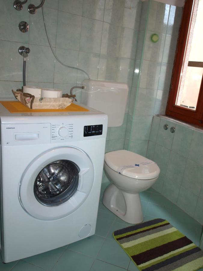 Apartment 52 Ровин Екстериор снимка