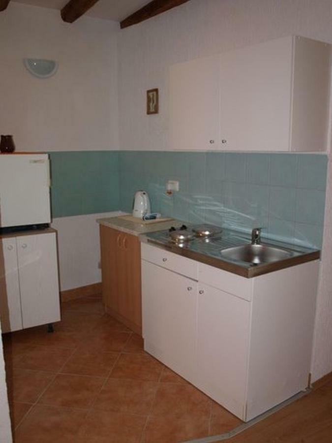 Apartment 52 Ровин Екстериор снимка